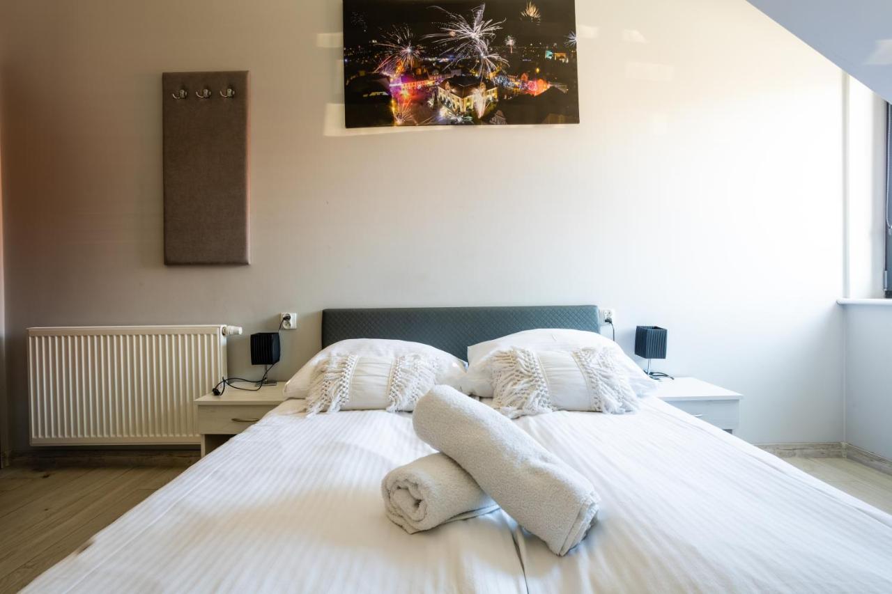 Noclegijarocin Bed & Breakfast Eksteriør billede